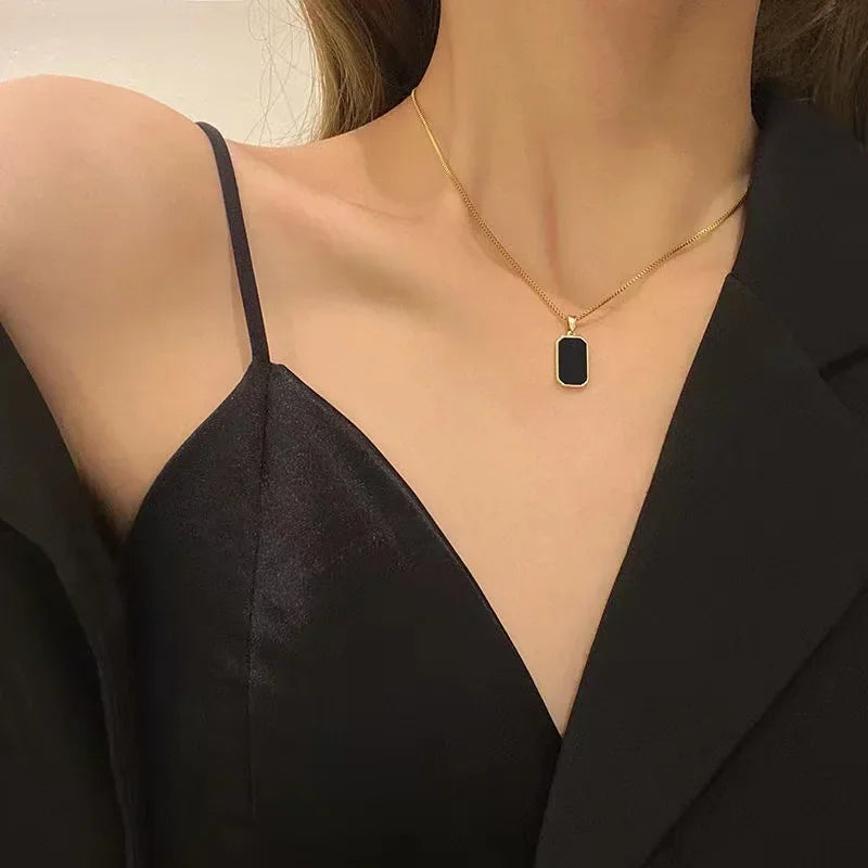 Minimalist Square Pendant Choker Necklace