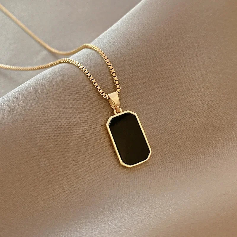 Minimalist Square Pendant Choker Necklace