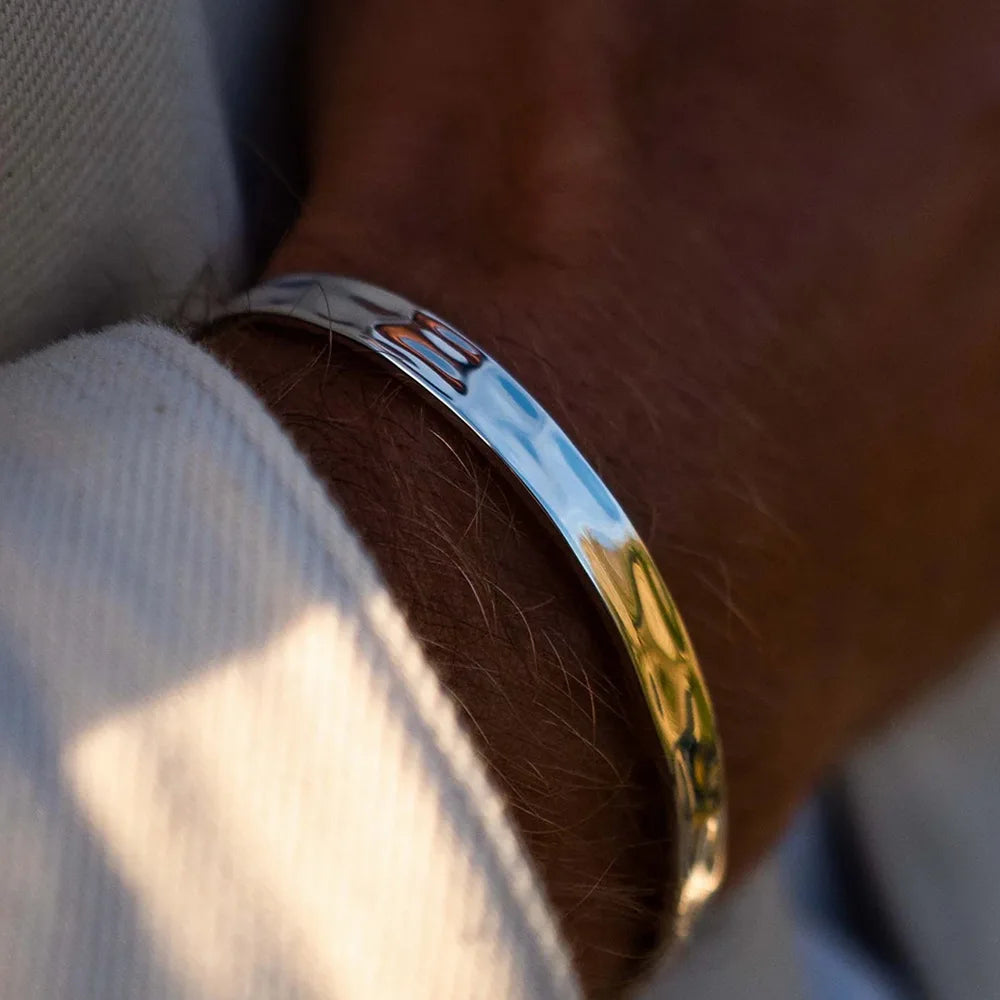 The Cuff Bracelet