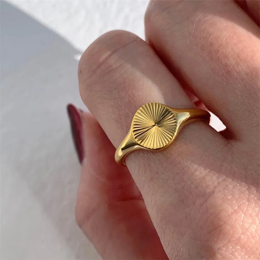 Dainty Rays Texture Dome Ring